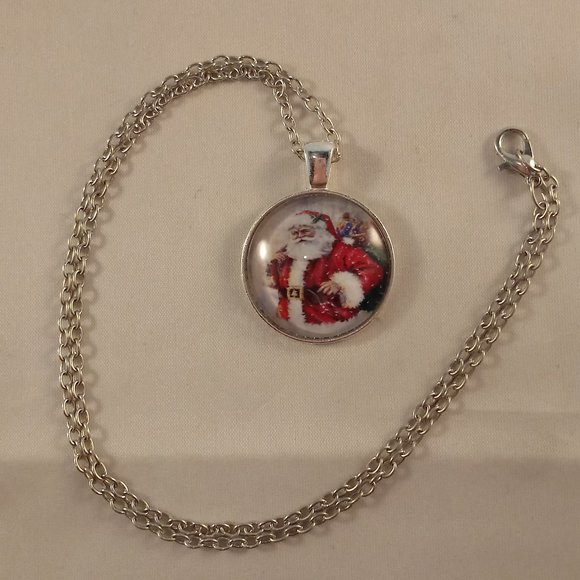 Silver Santa Claus Cabochon Pendant Necklace 20" Party Gift - Picture 3 of 3